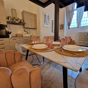 Regina In Porta Romana 2 - Sky Tv, Wifi E Breakfast Box Milan